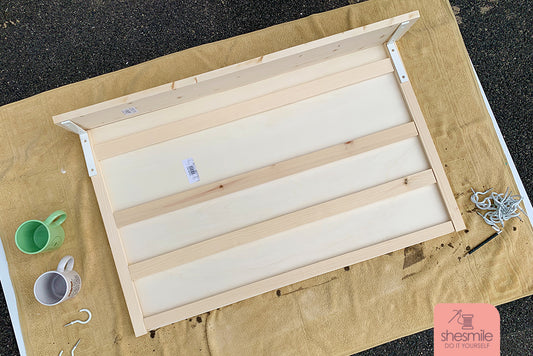 Tassenregal aus Holz (Bastelidee und Bauanleitung)